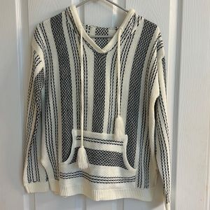Pull over sweater